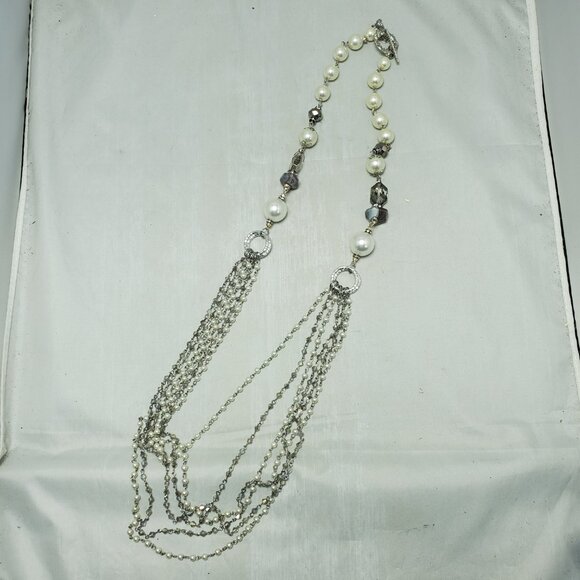 Ali Khan multi row crystal glass and pearl neck on silver chain with gift box - Picture 3 of 8